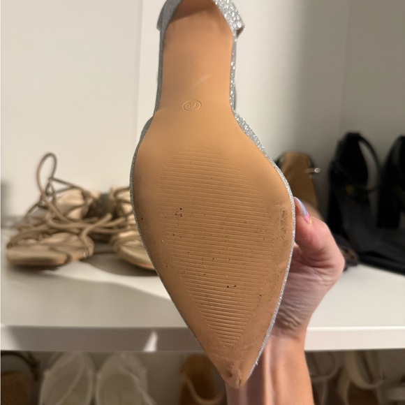 Silver Lulus heels - Picture 2 of 2